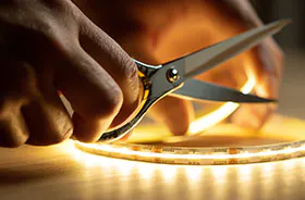 Mann klipper LED-striper