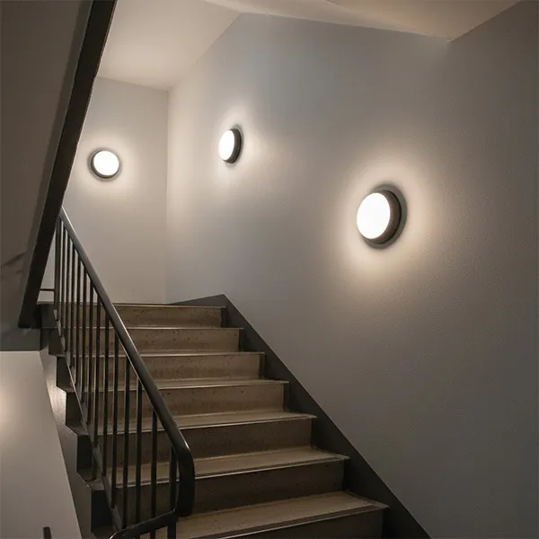 Noxion LED Bulkhead Pro V2 i trappeoppgang